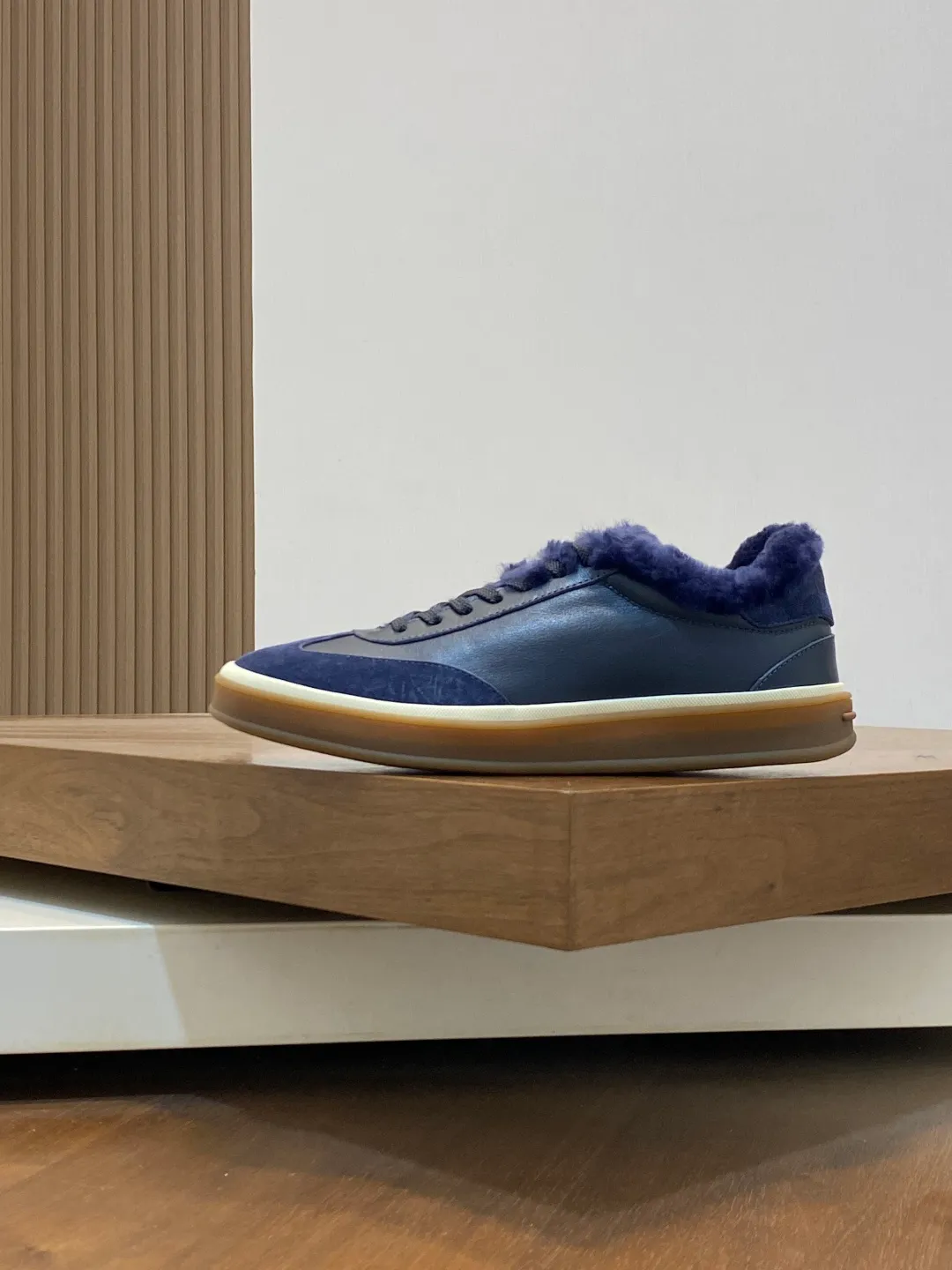 Men's men's shoes💰740 Loro Piana - Classic casual wool shoes, men's lace-up casual shoes and sneakers, high-quality lightweight and comfortable fabrics, suitable for outdoor leisure, the color scheme is young and energetic, great with sportswear or casual suits! Code number: 39-44 (45, 46, can be customized)